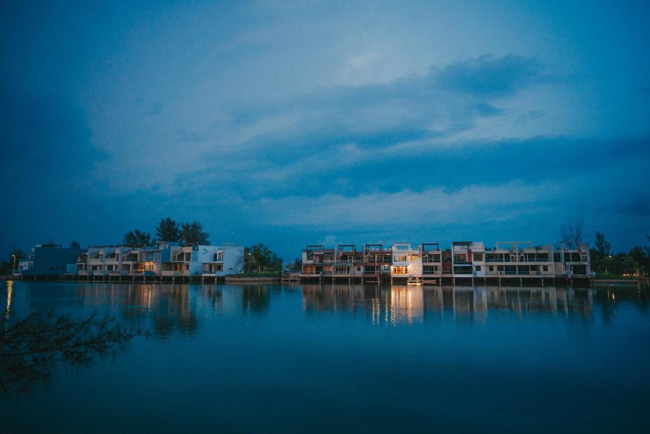 Canoe And Fishing , Free Pickup Villa Batam Exterior foto