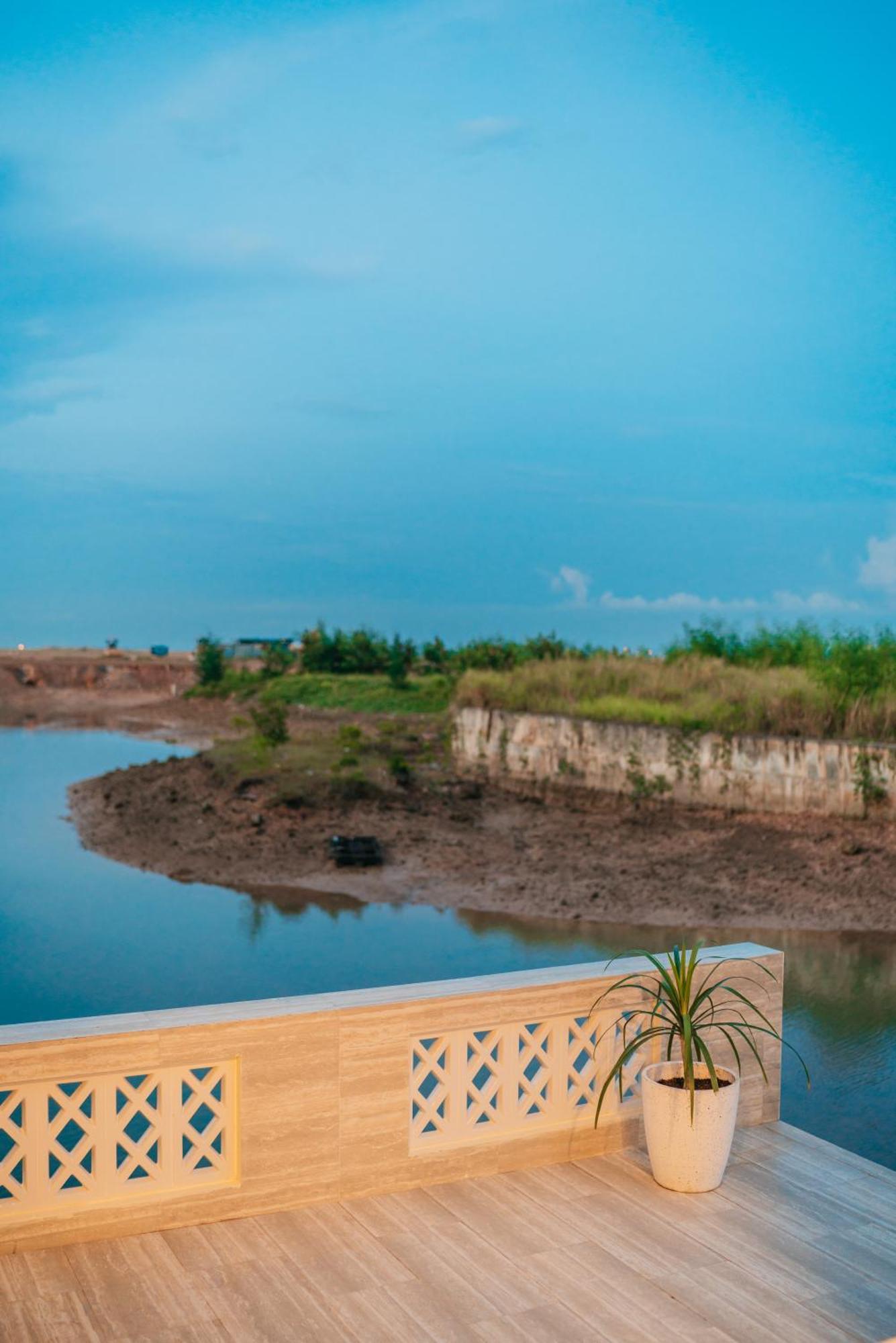 Canoe And Fishing , Free Pickup Villa Batam Exterior foto